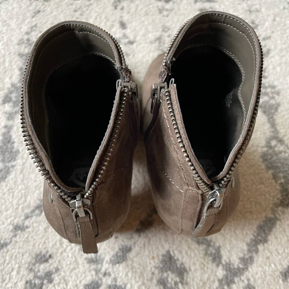 Lowered! 💥 Women’s Crown Vintage Taupe Booties - Picture 7 of 12